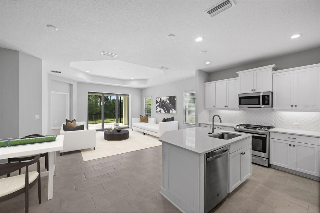 Photo of 4338 Tamarind Place, Bradenton, FL 34203 (MLS # A4683701)