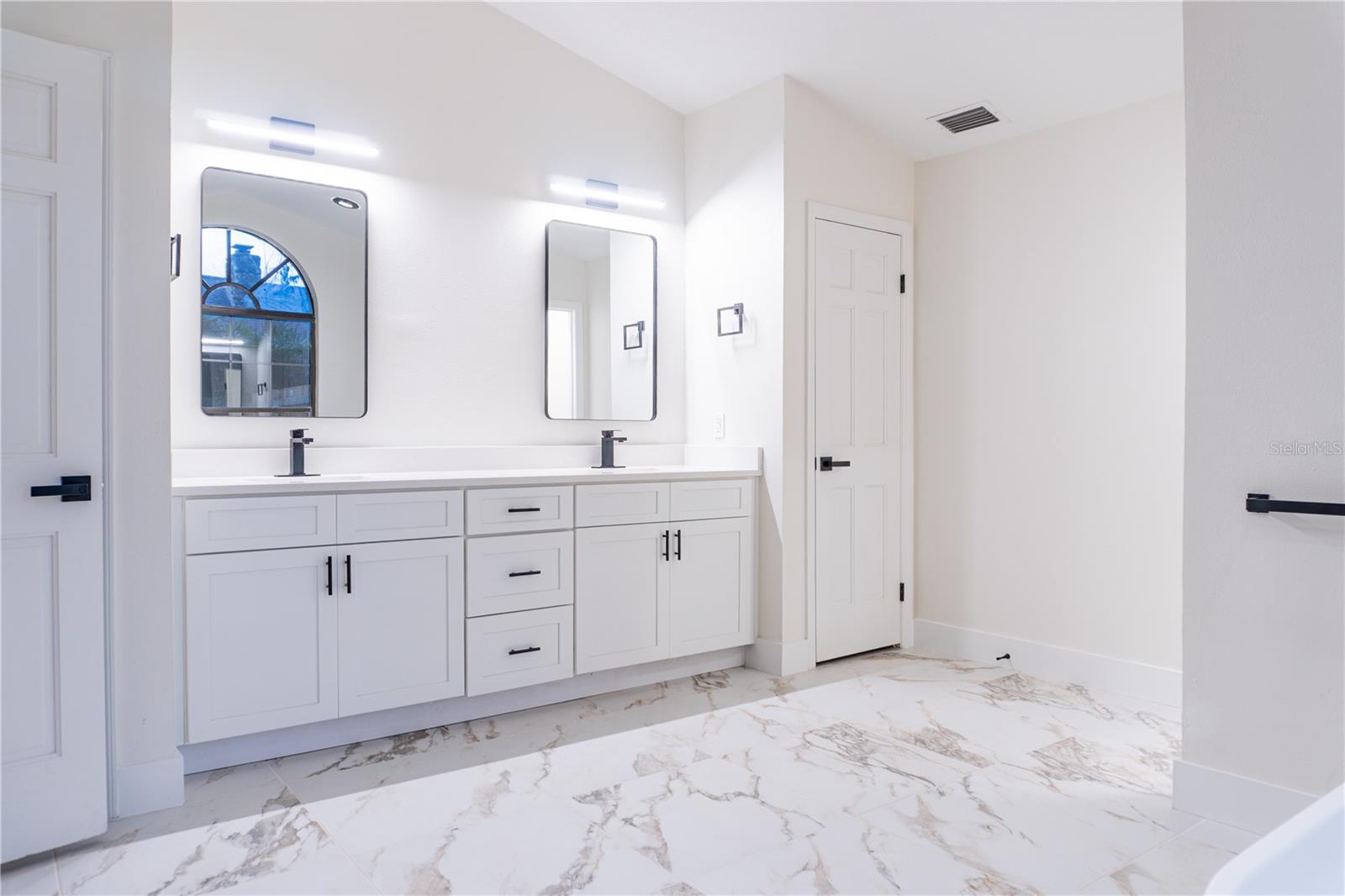 ORONOQUE - Residential