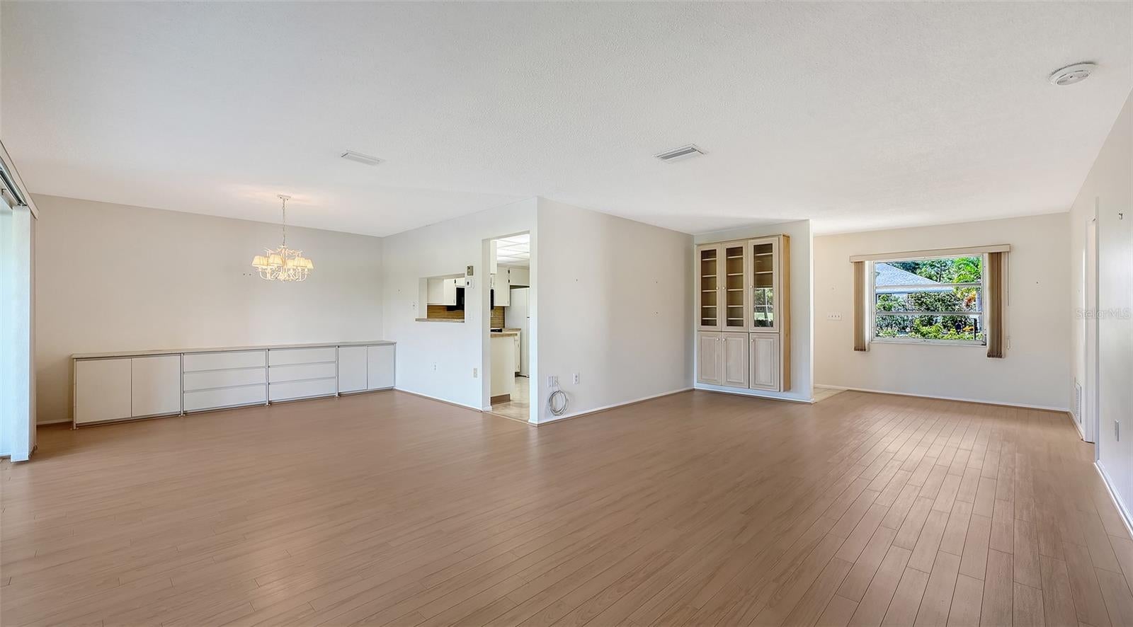 5513 PALM AIRE DRIVE