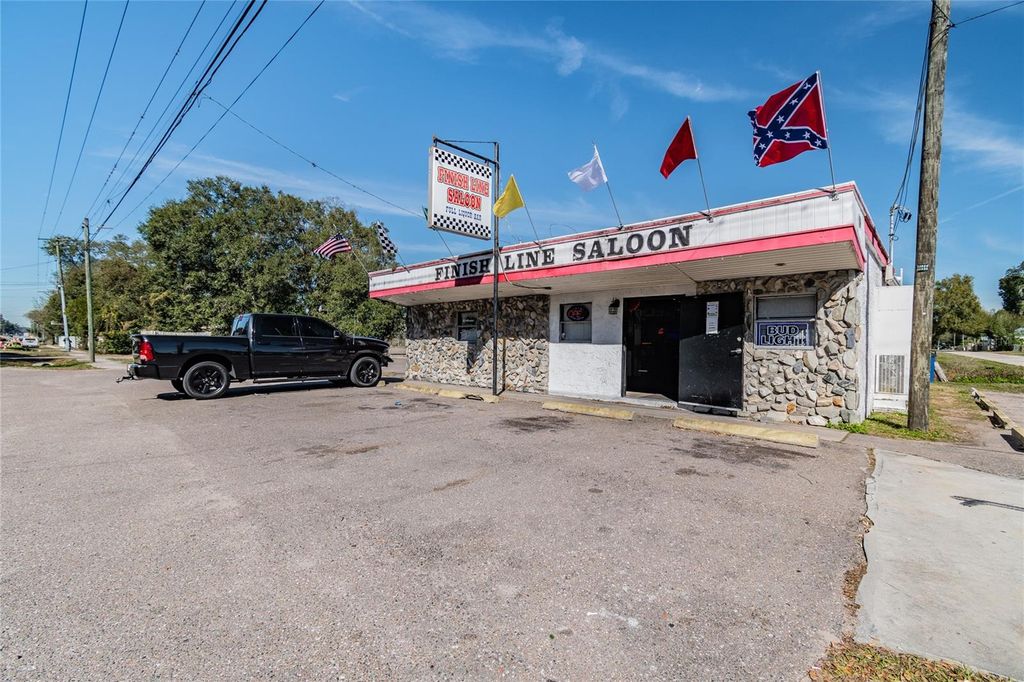 Photo of 5402 W U.S. Hwy 92, Plant City, FL 33566 (MLS # TB8433318)