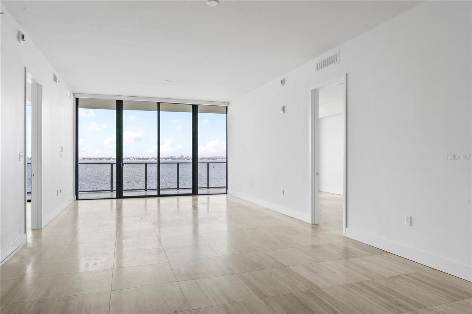 3105 BAY OAKS CONDO PCL #703 - Residential