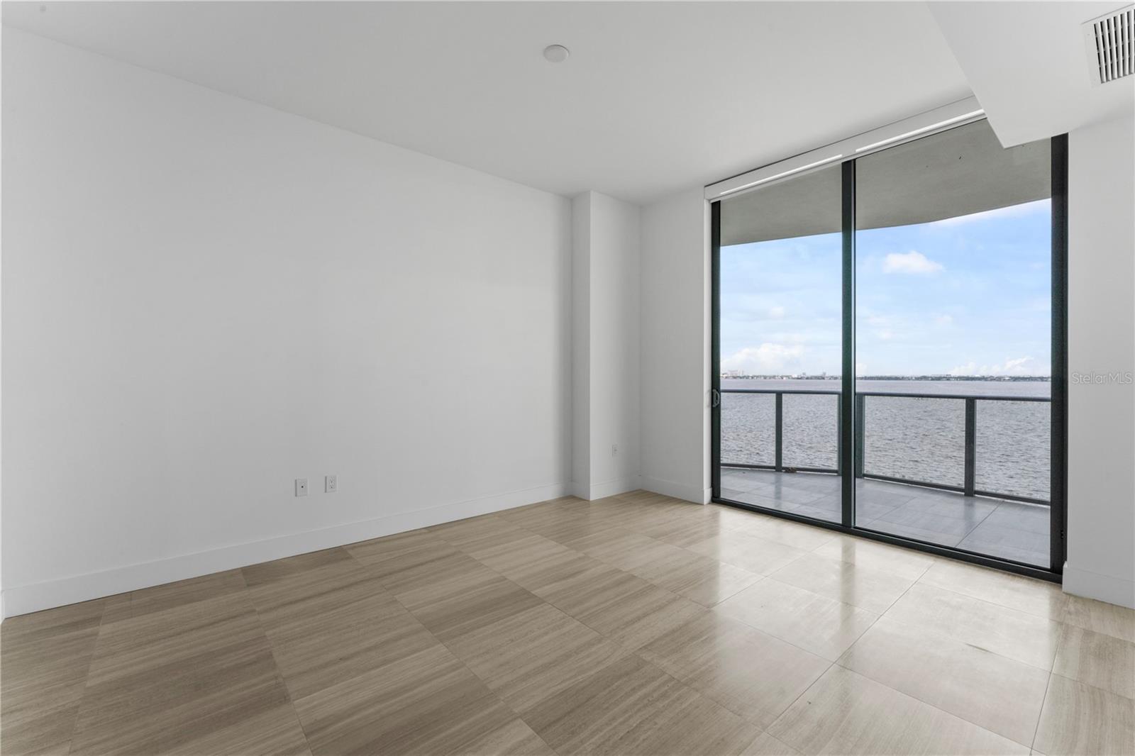 3105 BAY OAKS CONDO PCL #703 - Residential