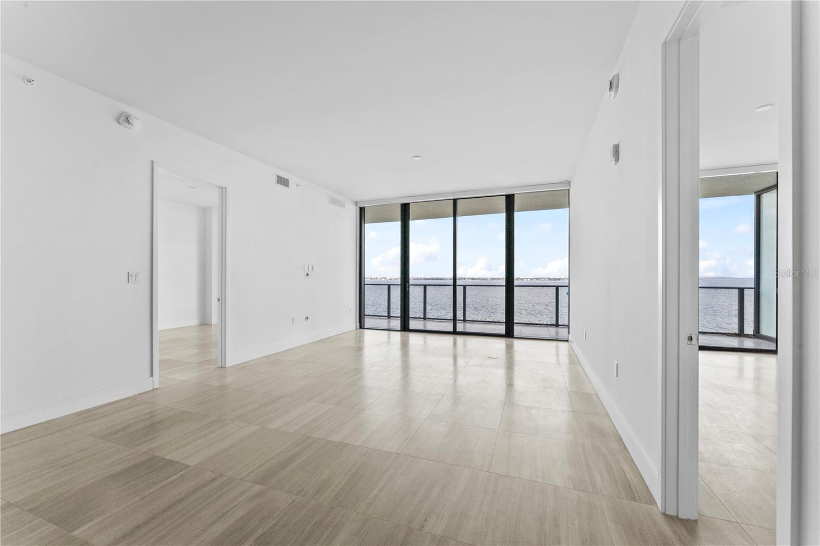 3105 BAY OAKS CONDO PCL #703 - Residential