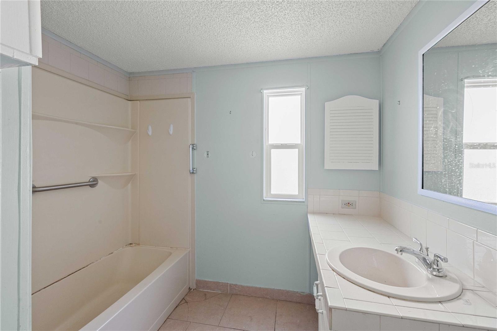 LAKE BETMAR ESTS - Residential