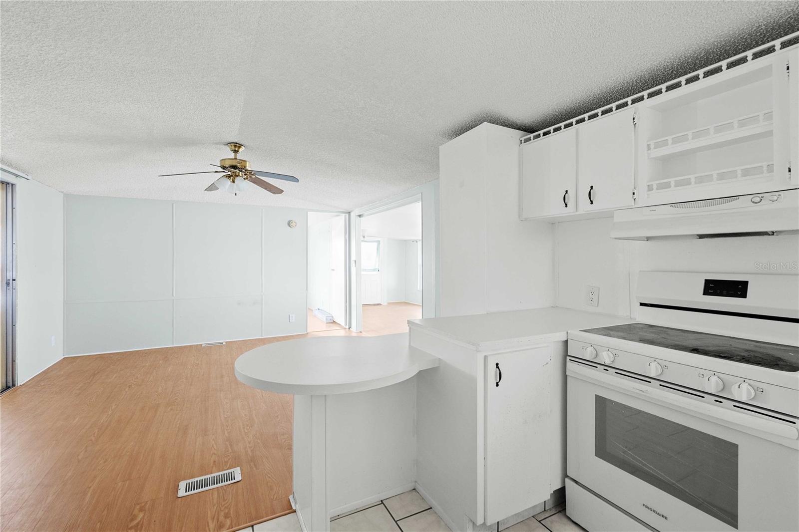 LAKE BETMAR ESTS - Residential