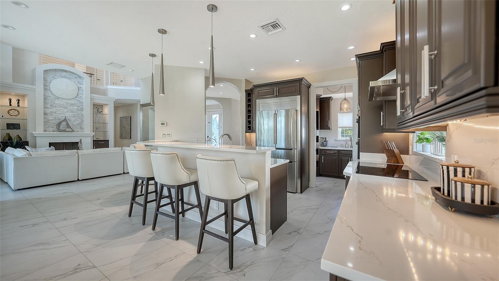 HAWKS HARBOR - Residential