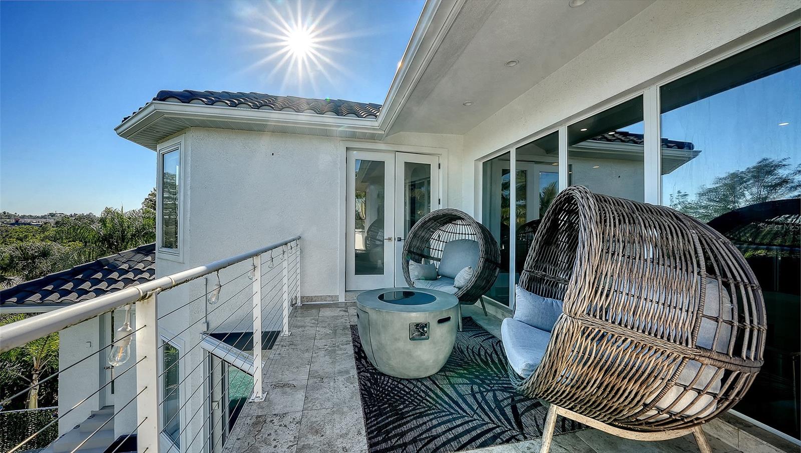 HAWKS HARBOR - Residential