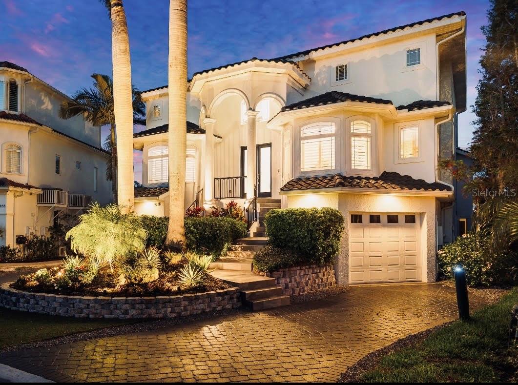 HAWKS HARBOR - Residential