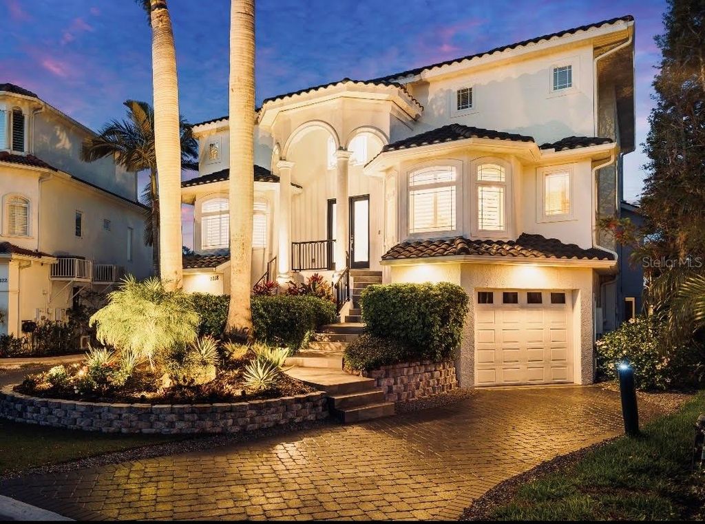 Photo of 7118 Hawks Harbor Circle, Bradenton, FL 34207 (MLS # A4676402)