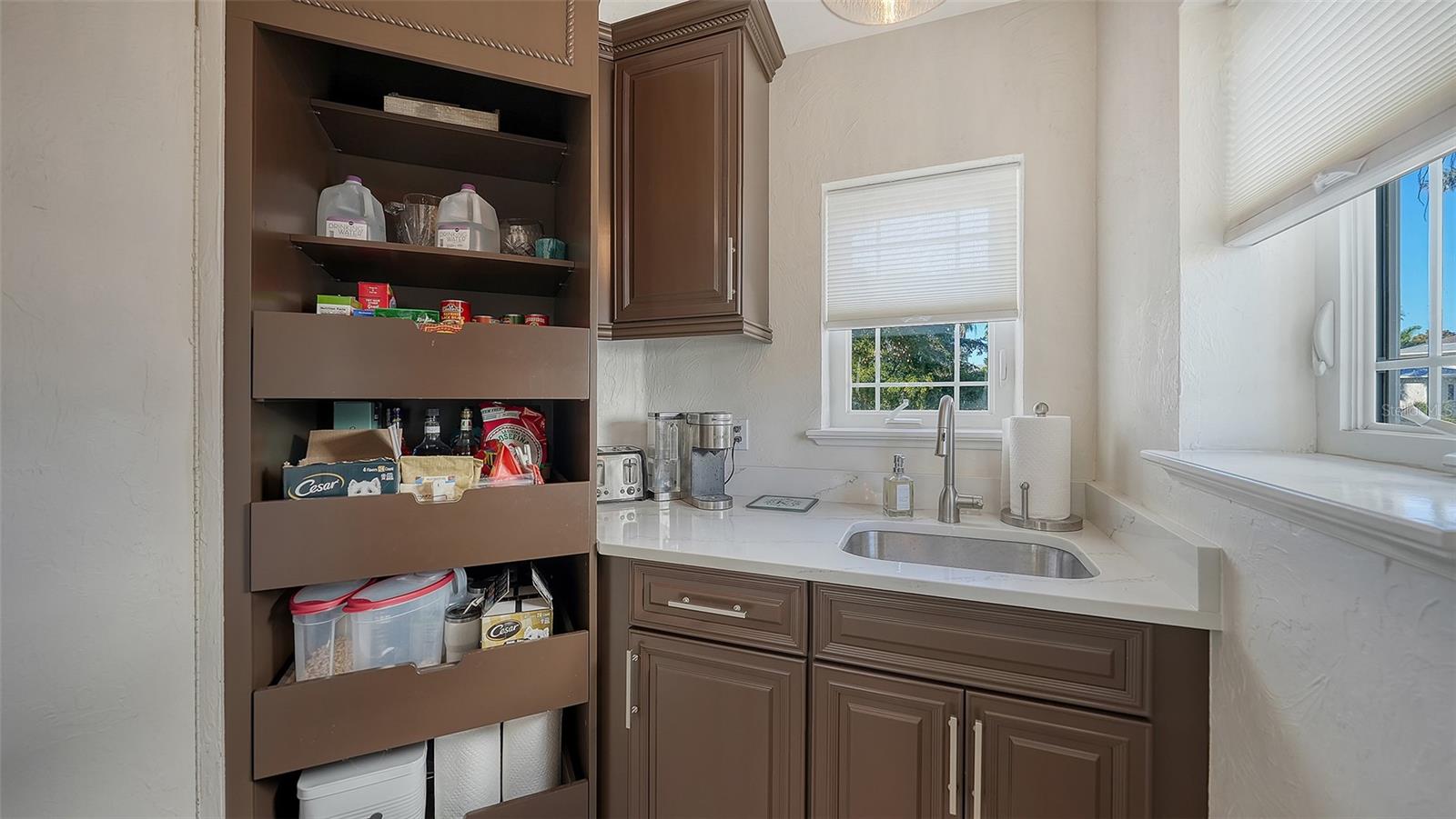 HAWKS HARBOR - Residential