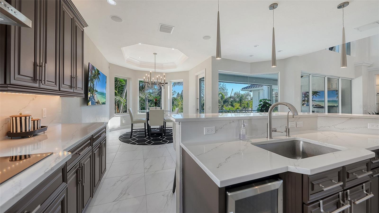 HAWKS HARBOR - Residential