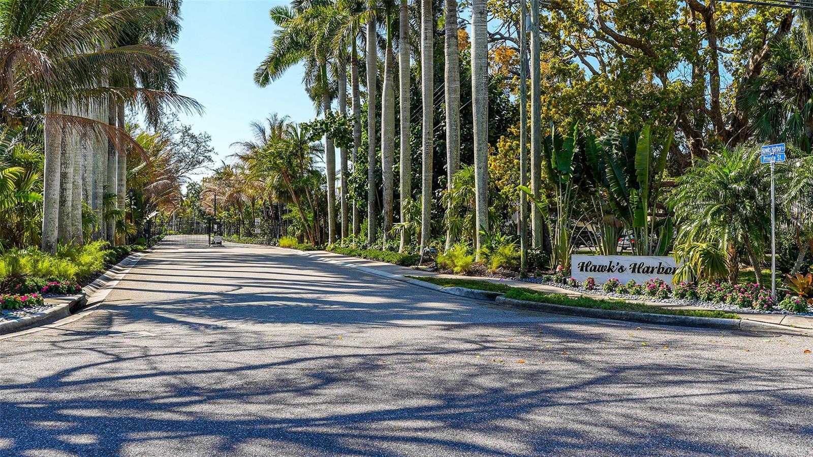 HAWKS HARBOR - Residential