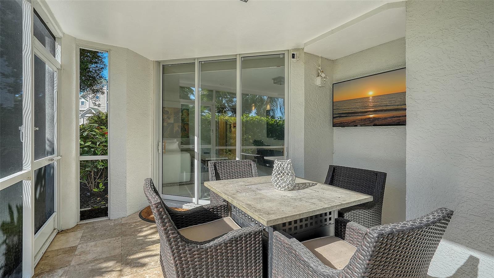 HAWKS HARBOR - Residential