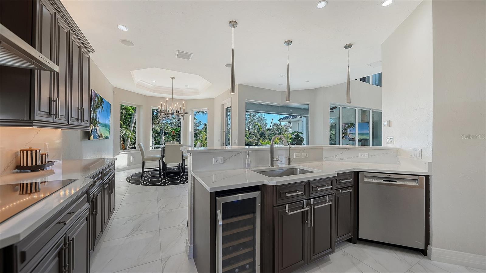 HAWKS HARBOR - Residential