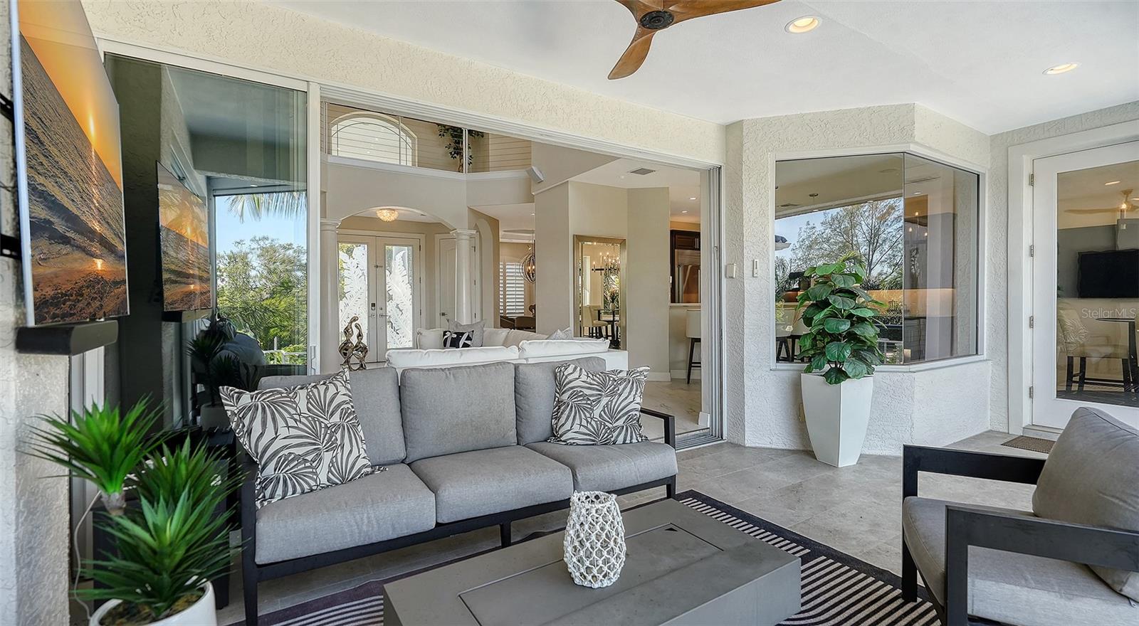 HAWKS HARBOR - Residential