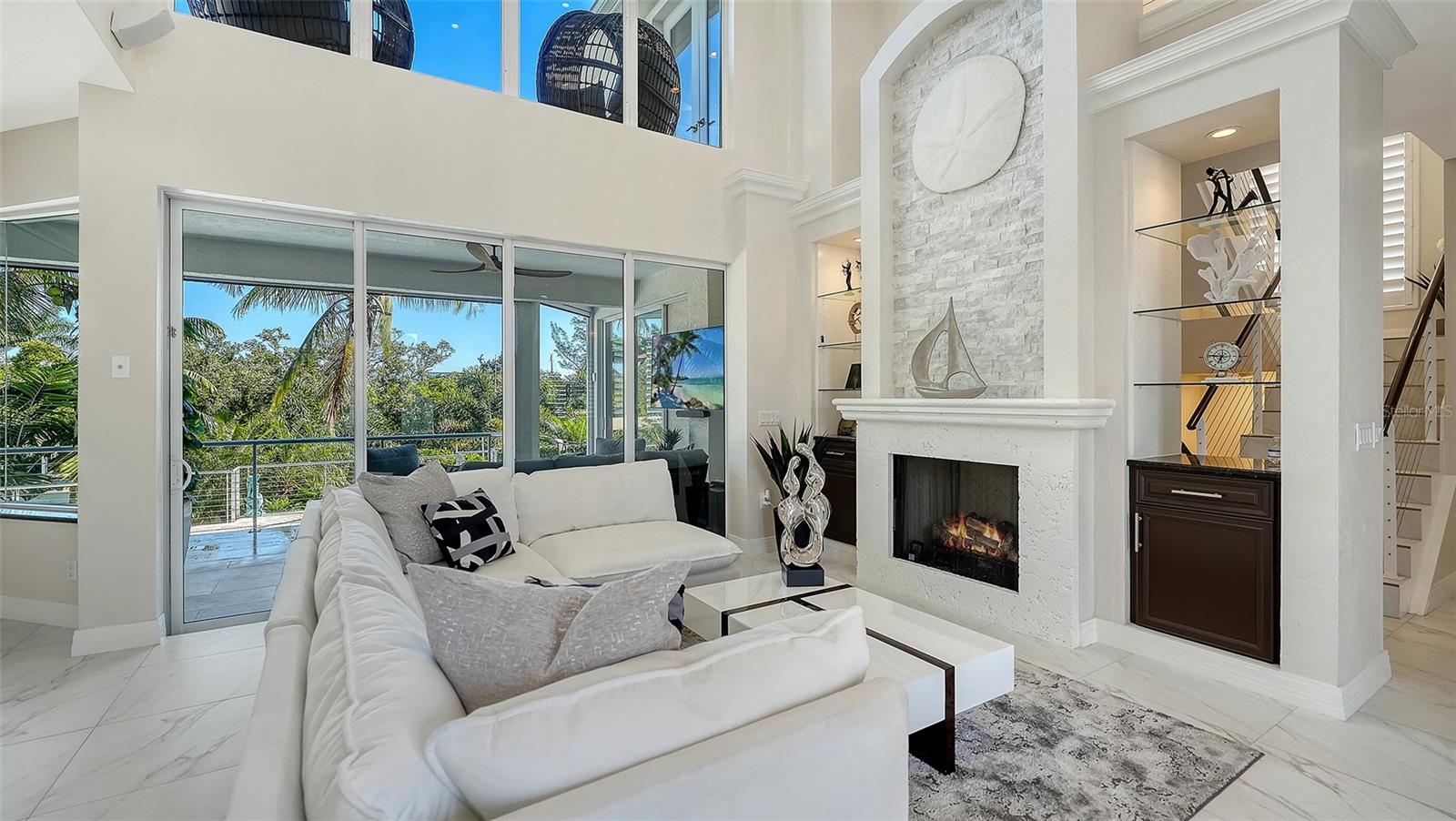 HAWKS HARBOR - Residential