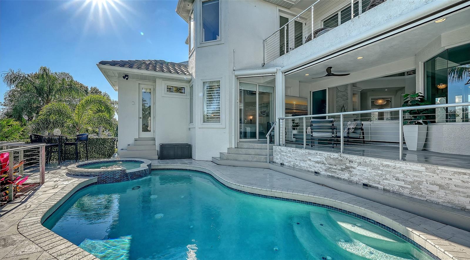 HAWKS HARBOR - Residential