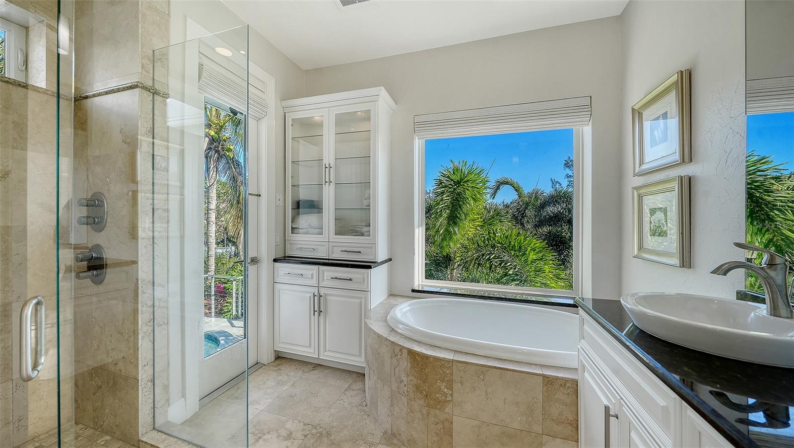 HAWKS HARBOR - Residential