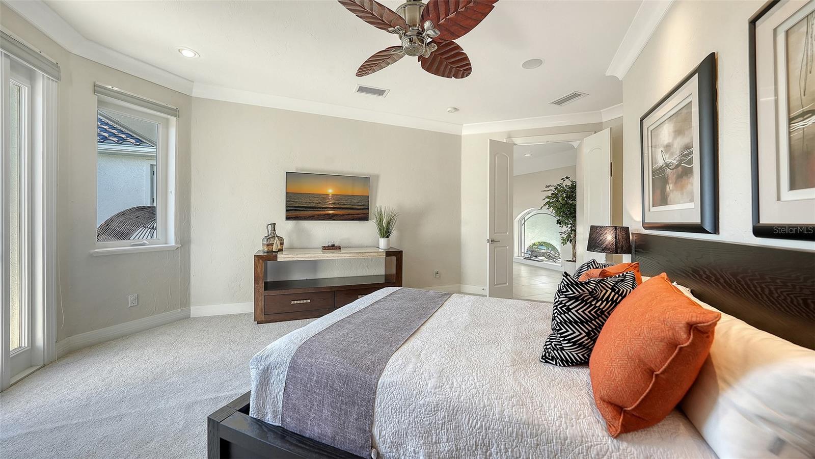 HAWKS HARBOR - Residential