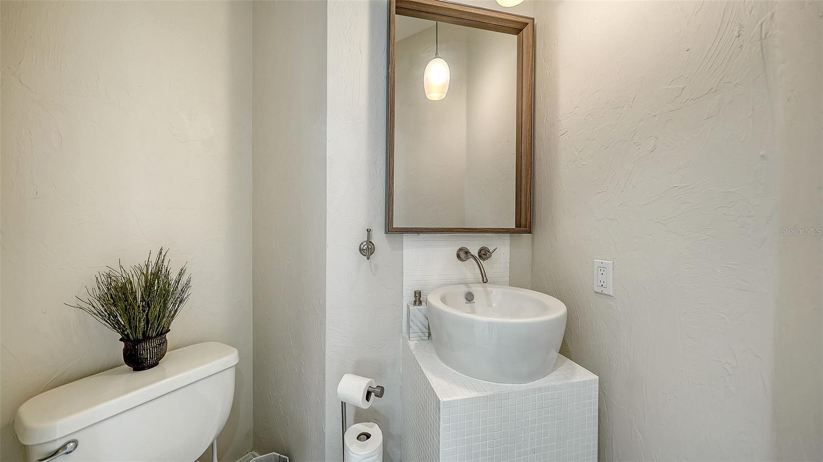 HAWKS HARBOR - Residential