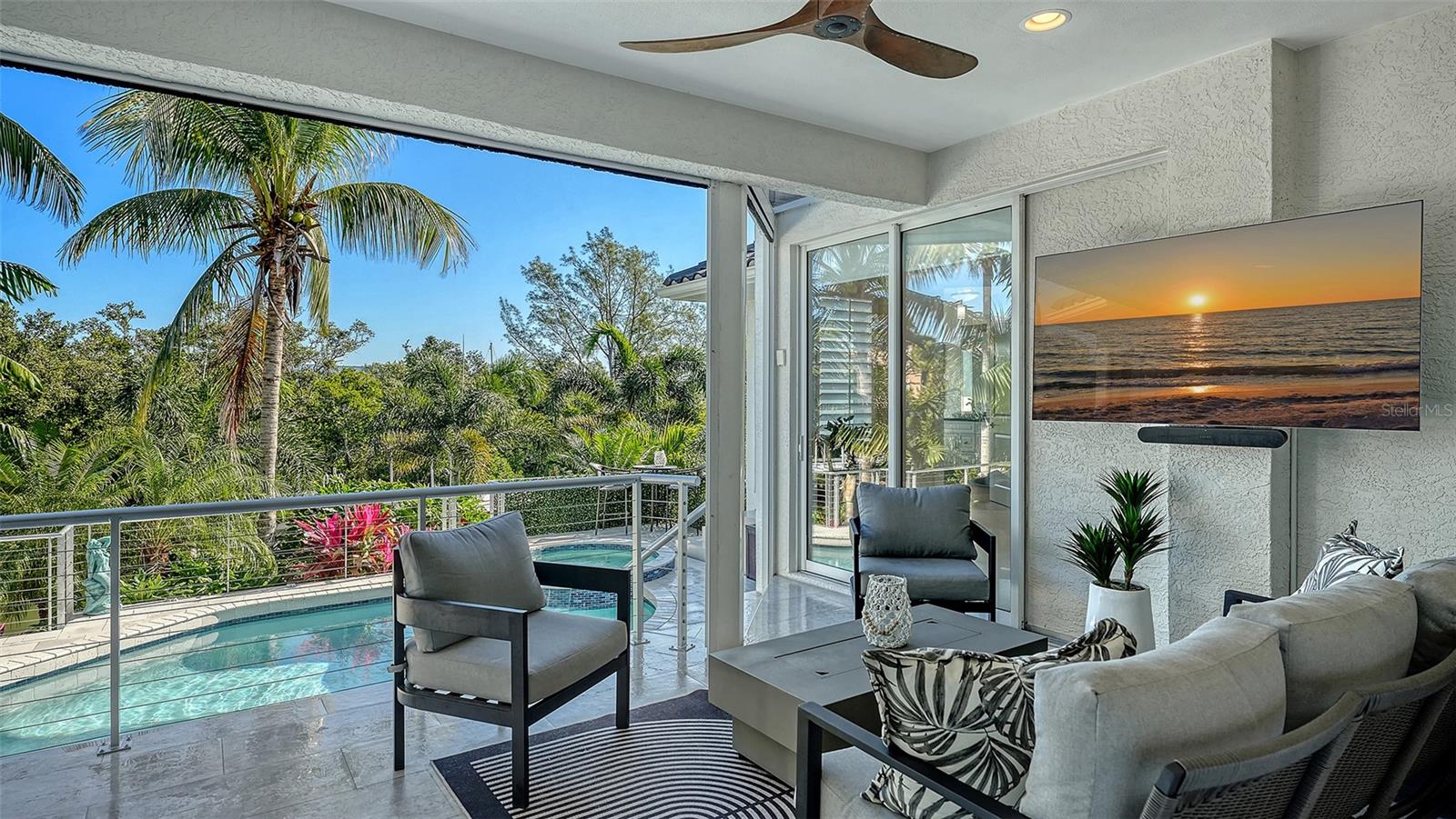 HAWKS HARBOR - Residential