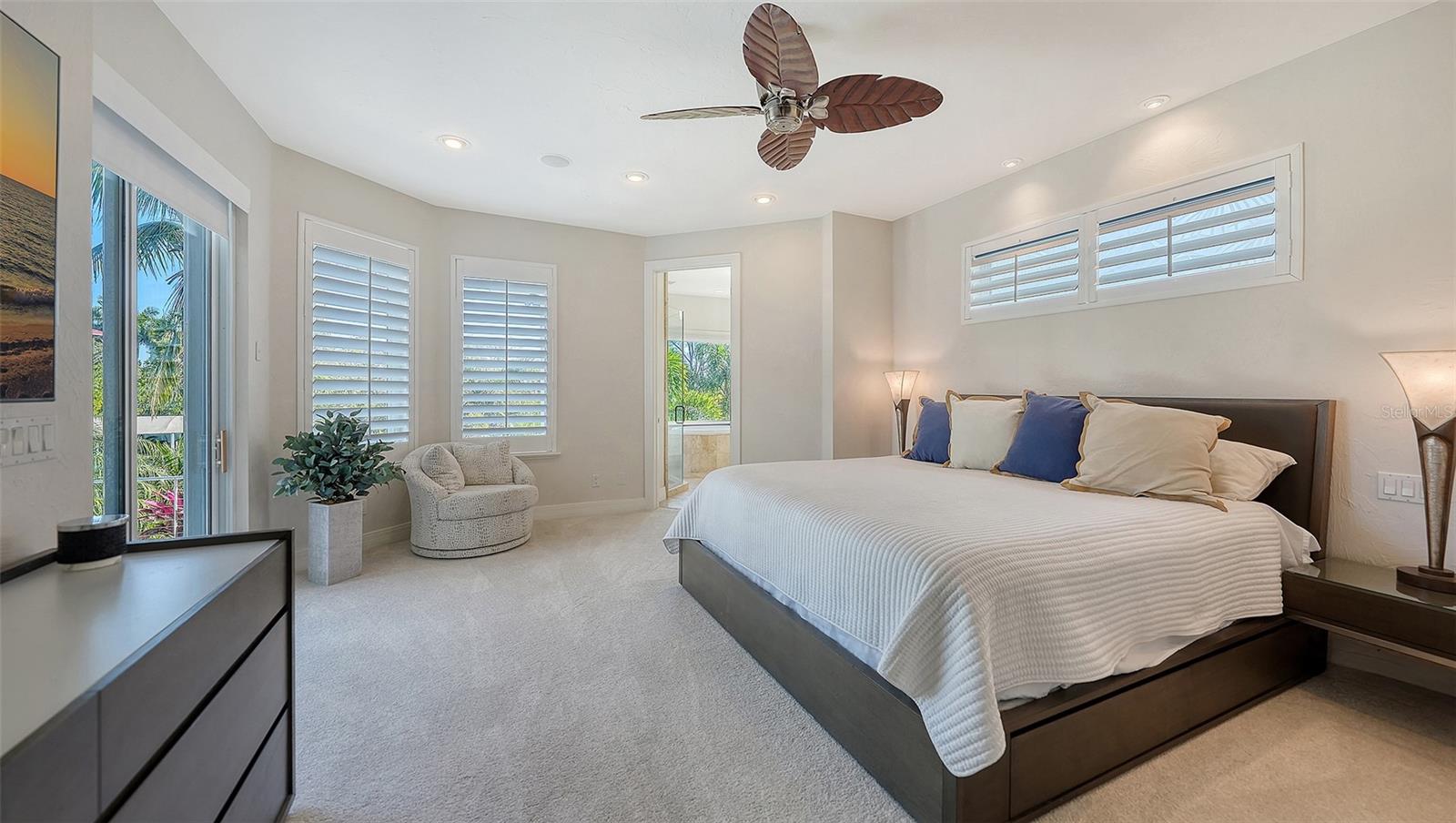 HAWKS HARBOR - Residential