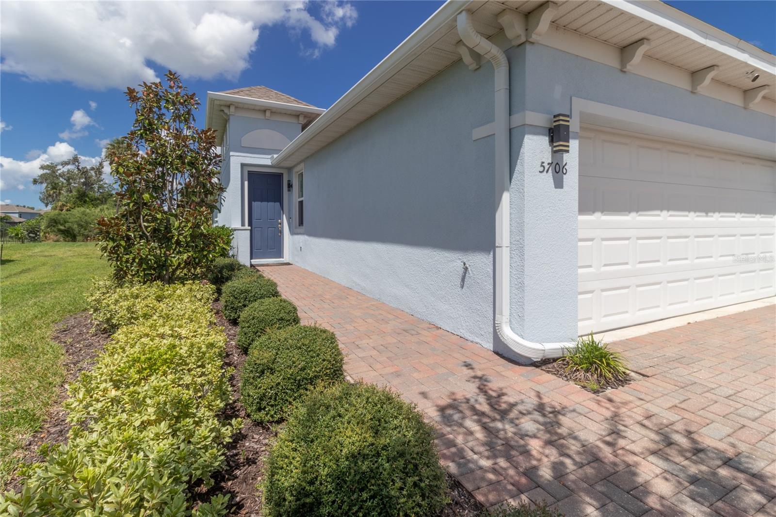 Casas a venda 2 - Jen Dantas 5706 MEZZANA RUN