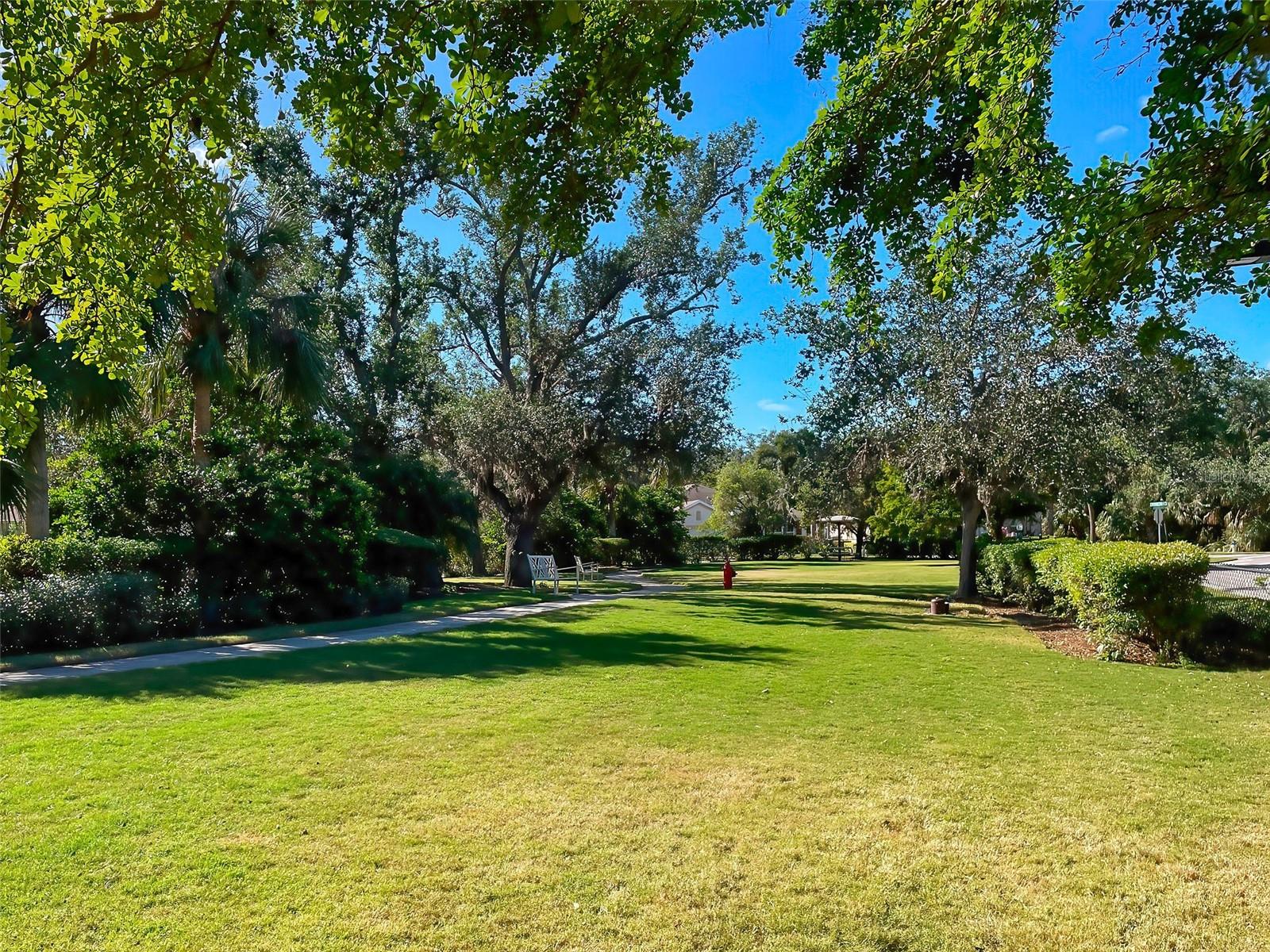 VERONA RESERVE - Residential