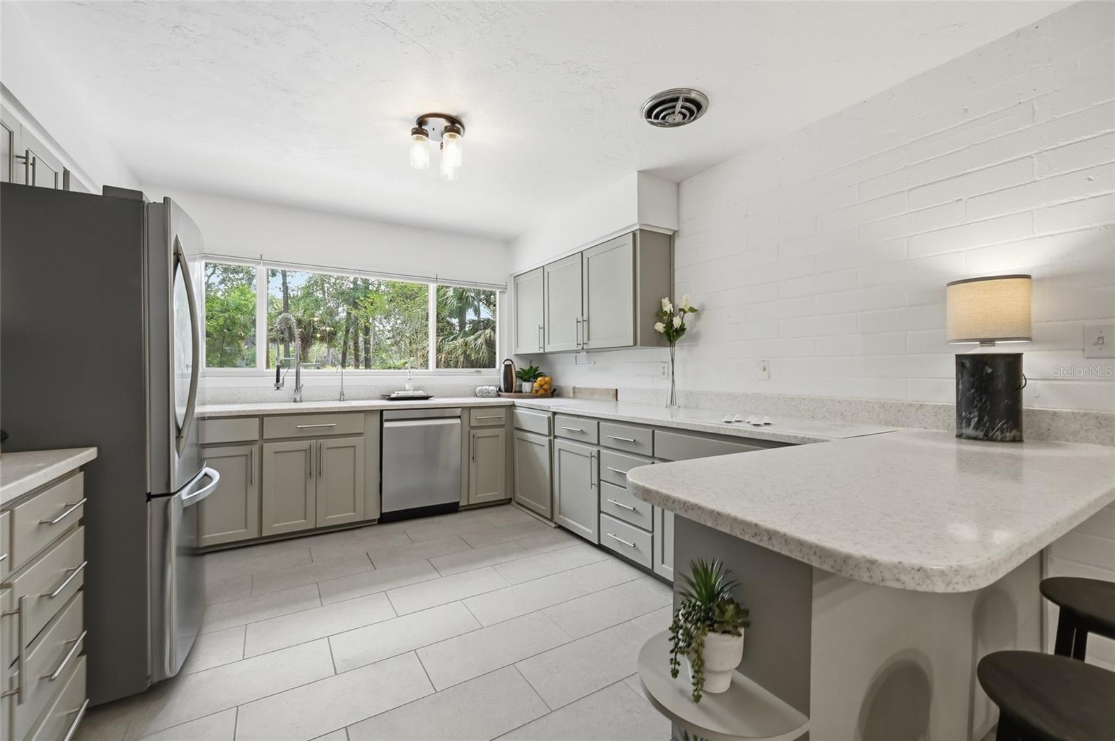 CLINCH GRANT D L - Residential