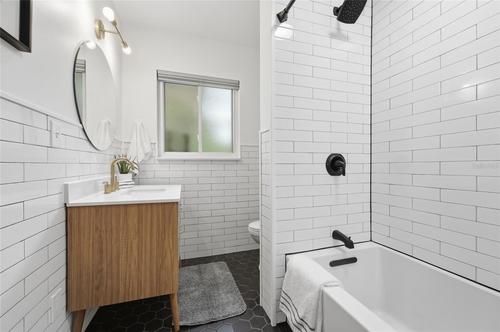 CLINCH GRANT D L - Residential