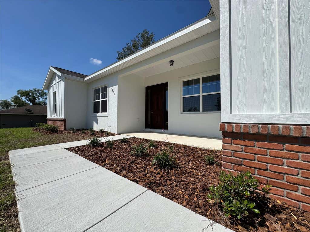 Photo of 4198 SW 112th Street, Ocala, FL 34476 (MLS # OM725102)