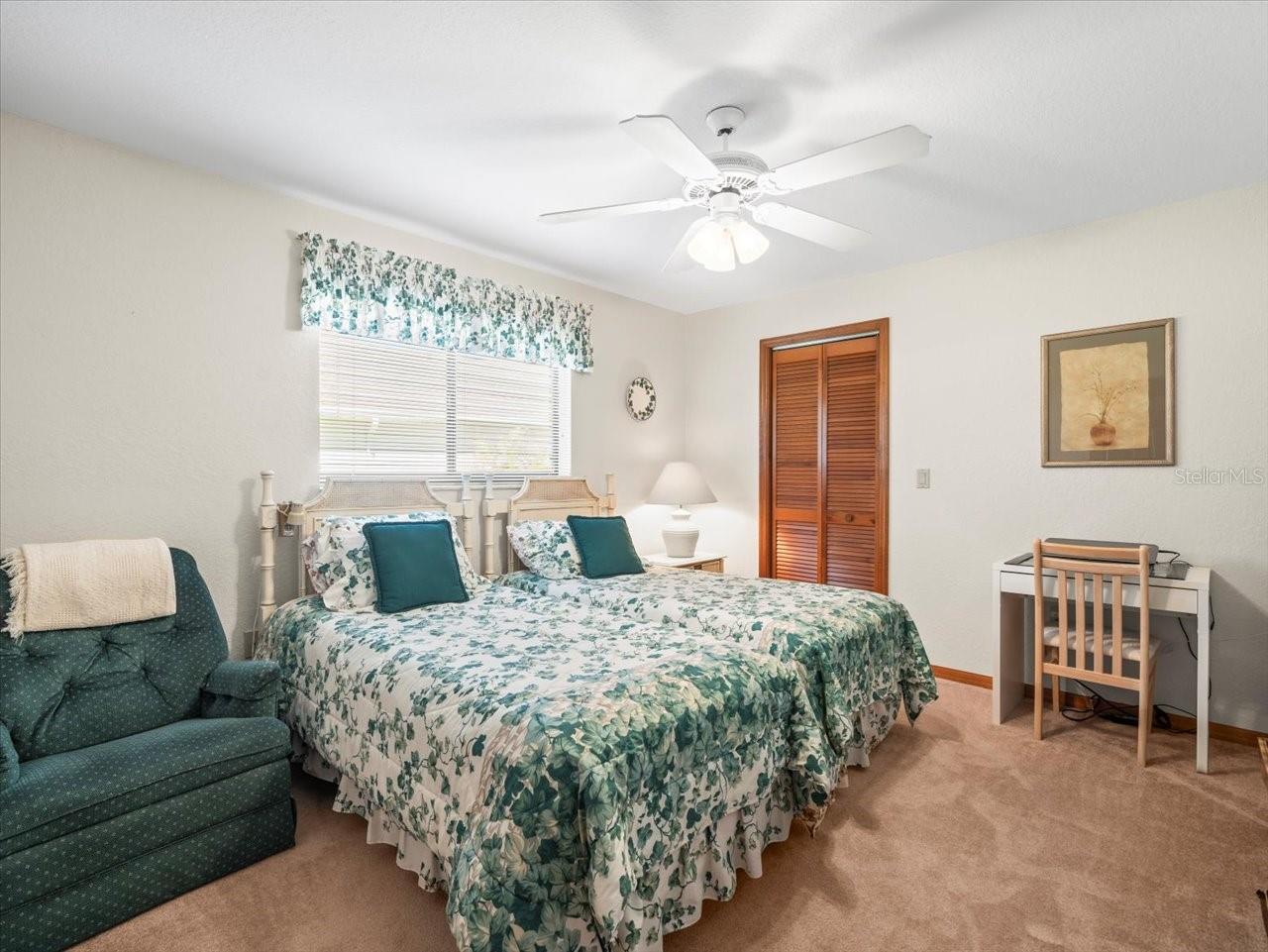 GLEN LAKES - Residential