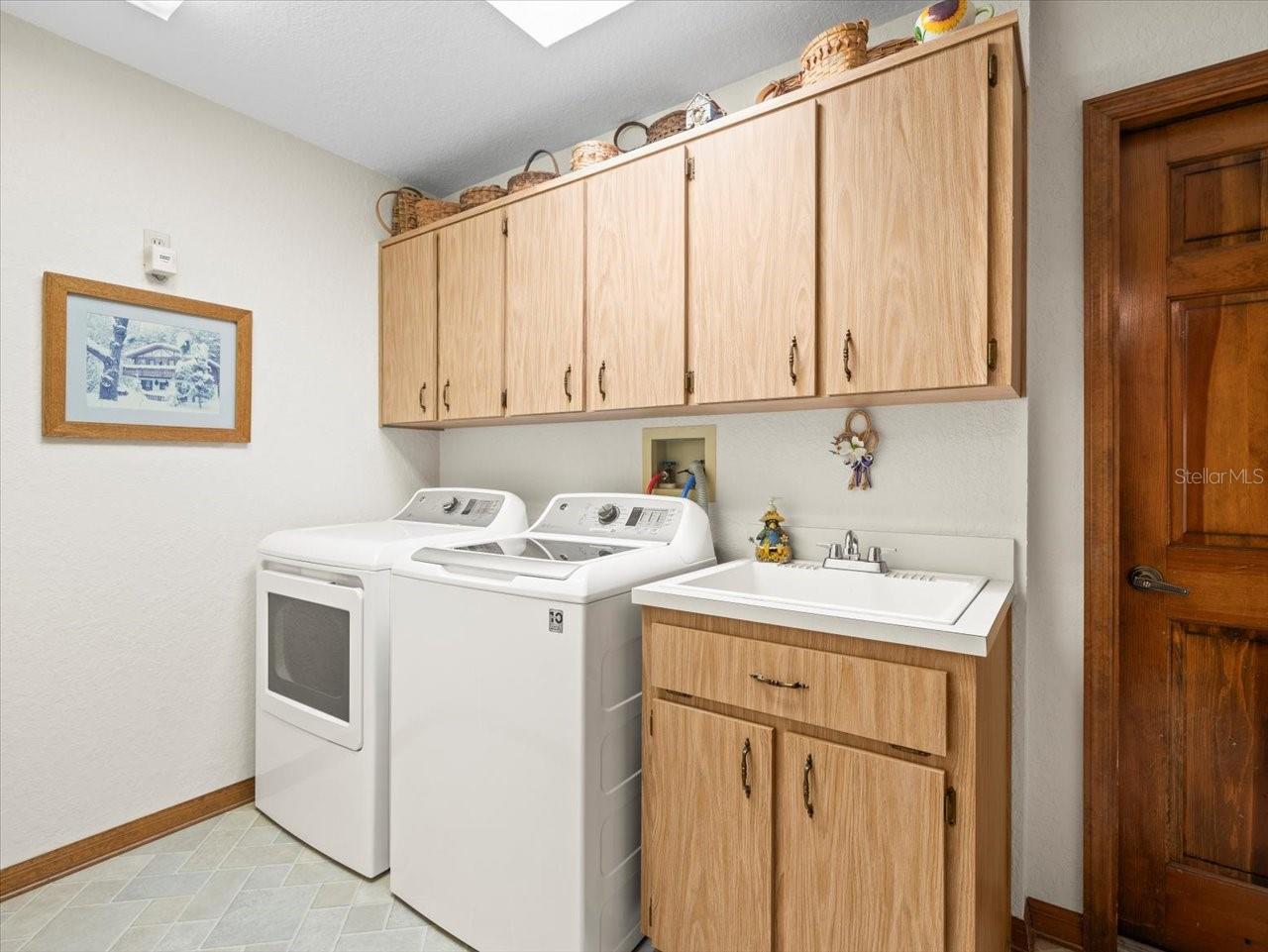 GLEN LAKES - Residential