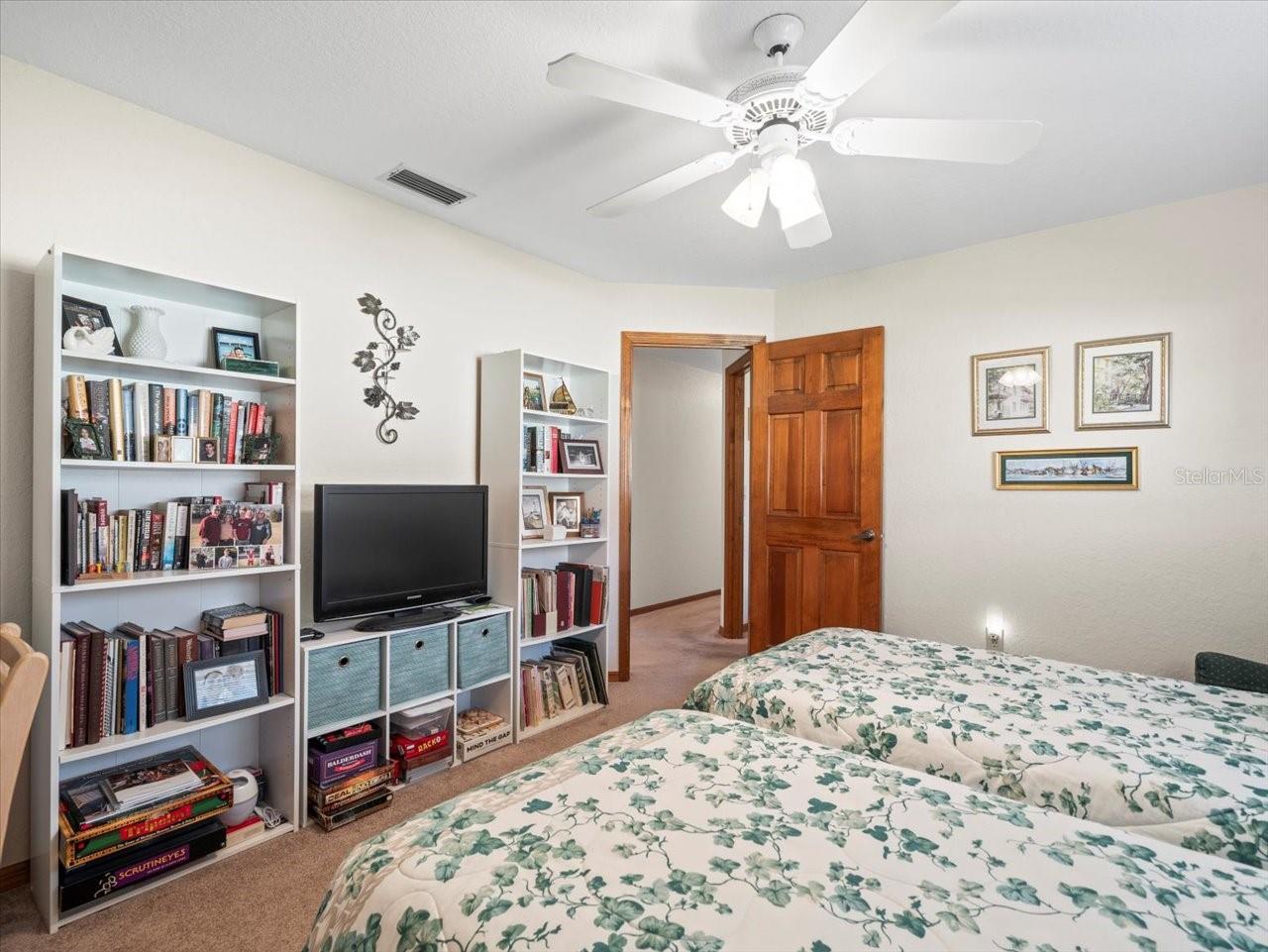 GLEN LAKES - Residential