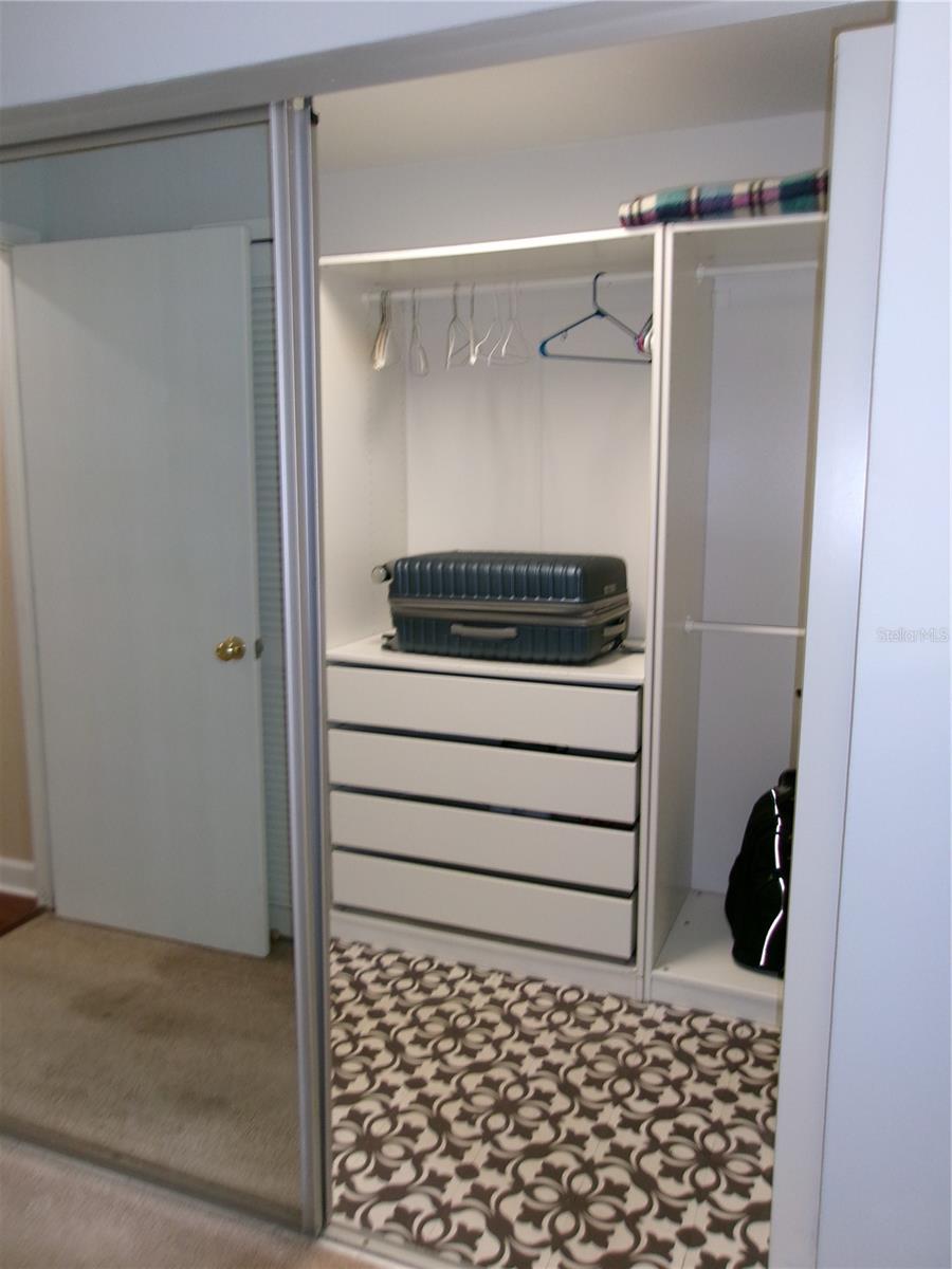 TUSKAWILLA POINT - Residential