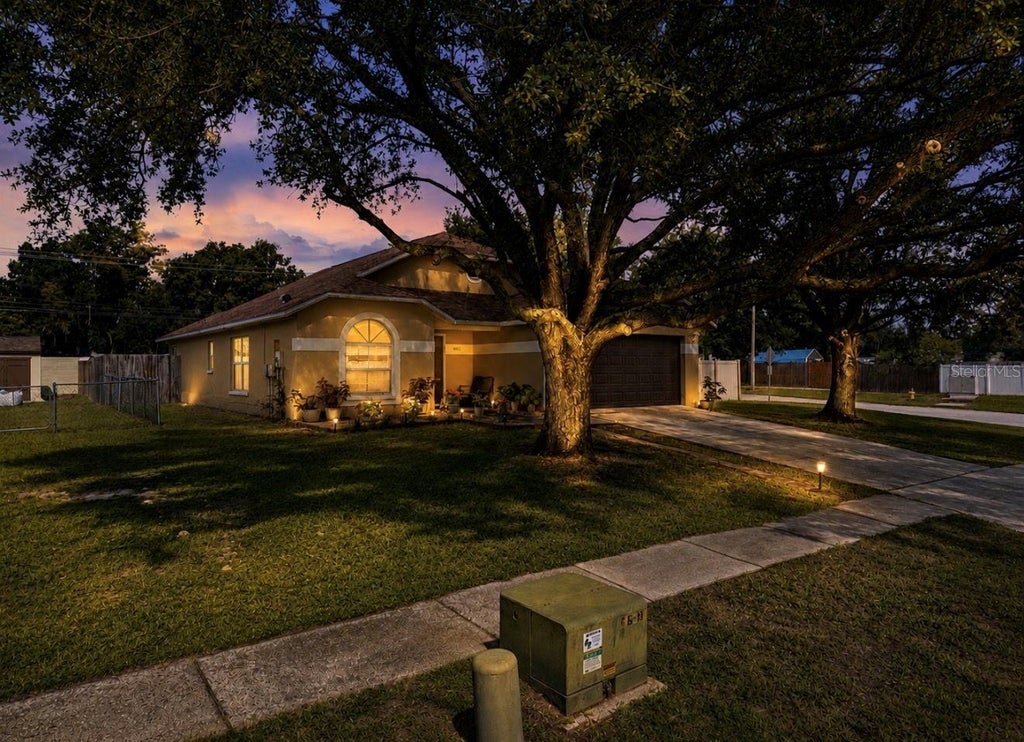 Photo of 1302 Brahma Drive, Valrico, FL 33594 (MLS # TB8539021)