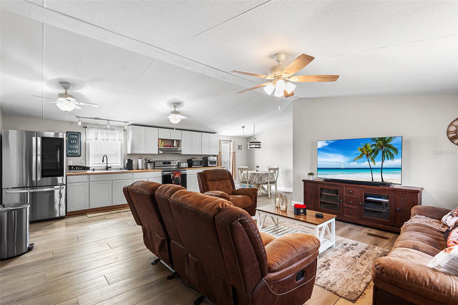 EVANS ACRES - Residential