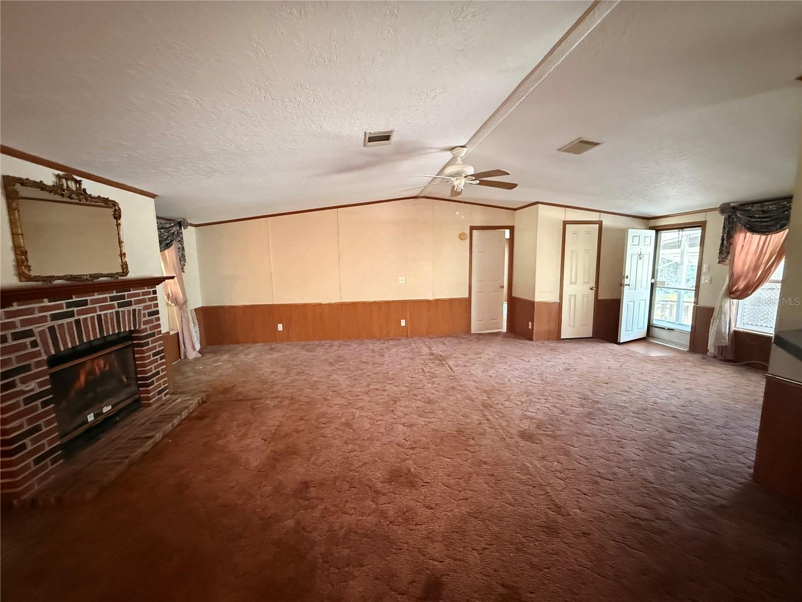 FOX GROVE FARMS - Residential