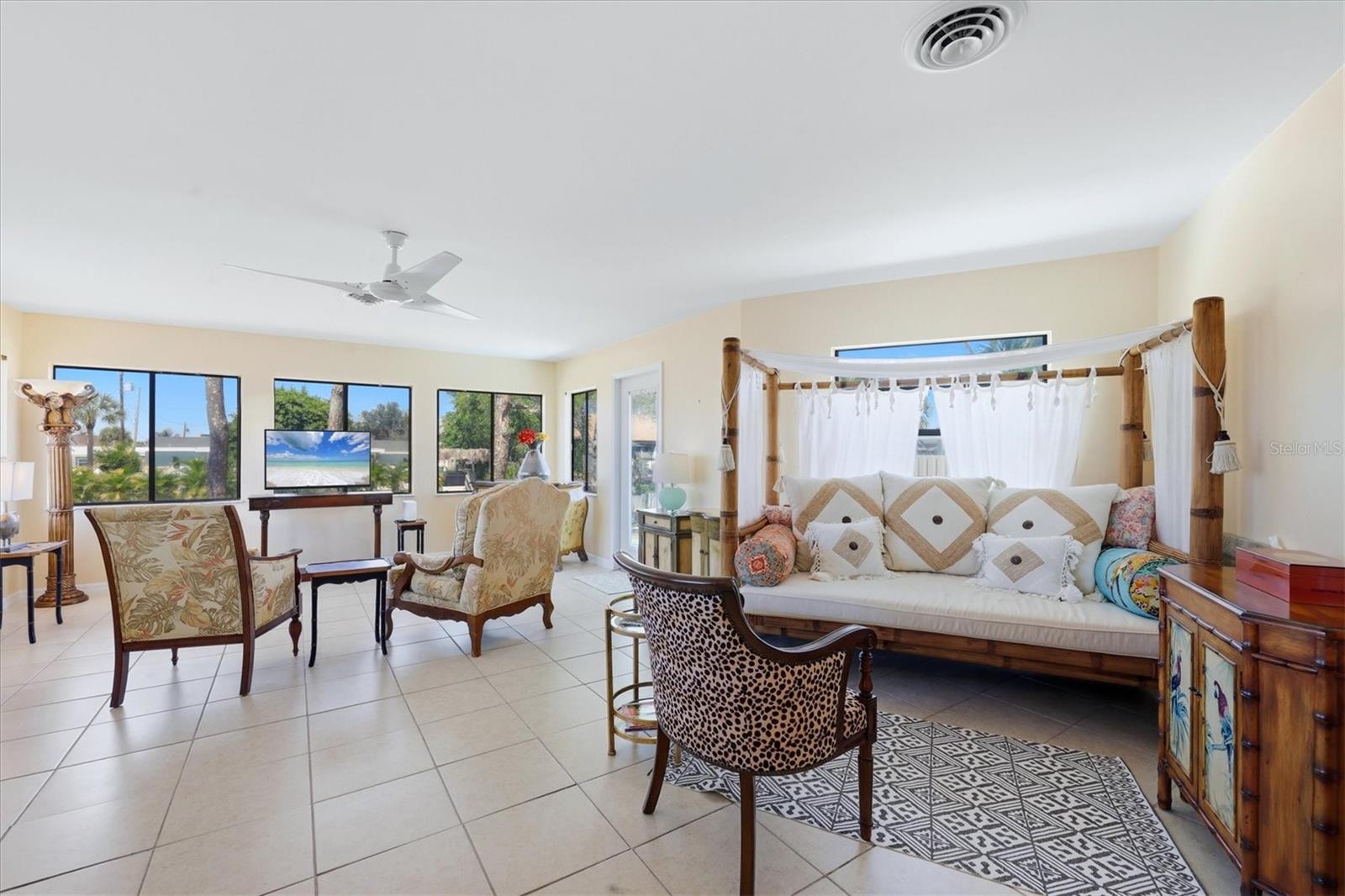 GULF AIRE - Residential