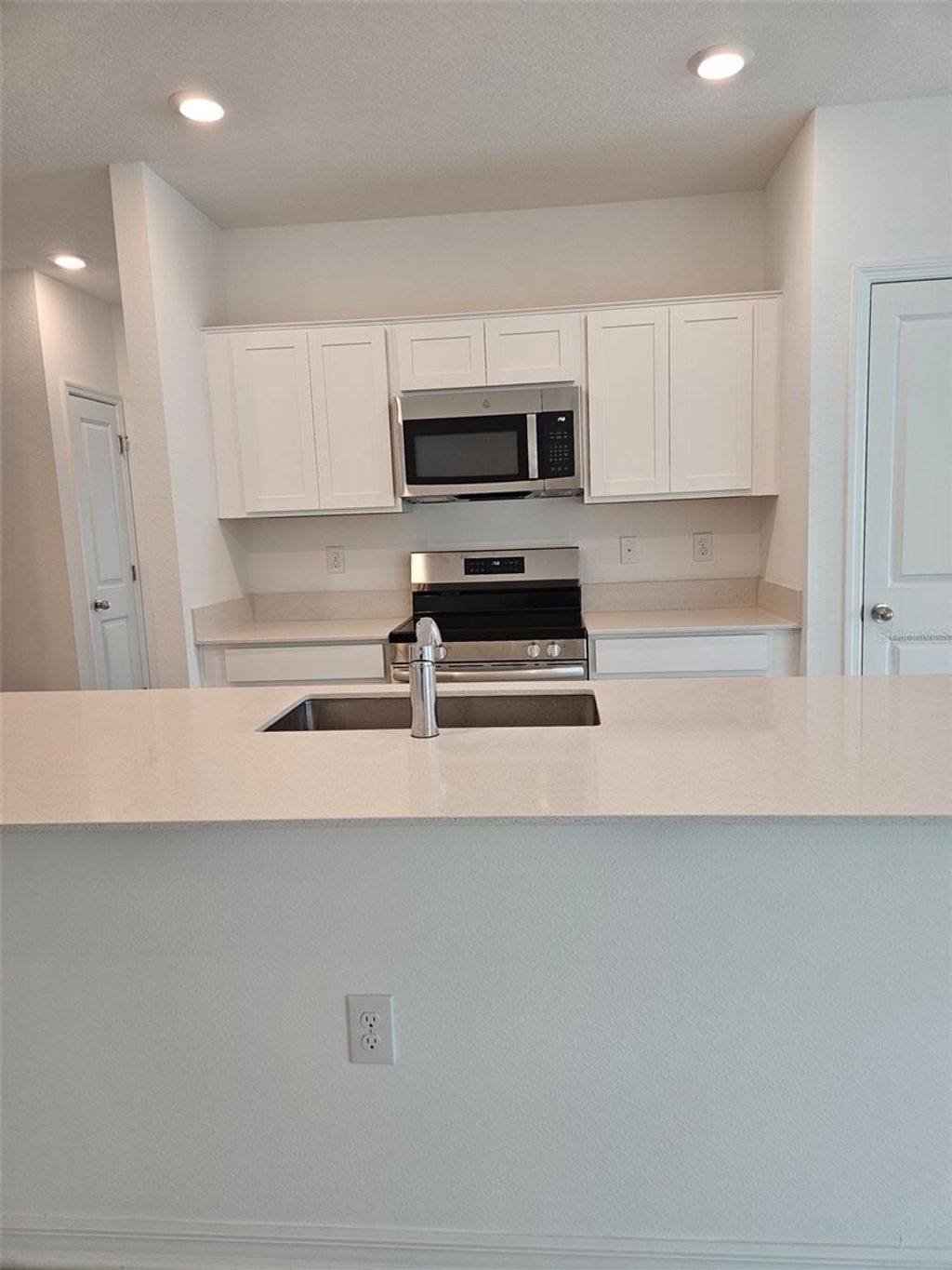 Photo of 757 Reggie Road, Winter Haven, FL 33884 (MLS # S5136830)