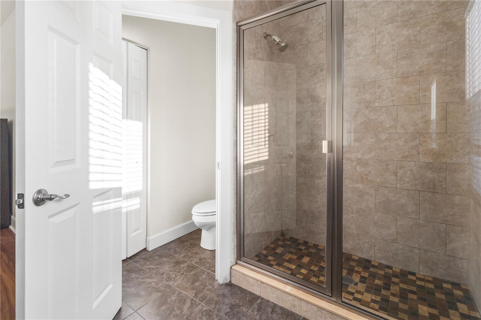 HAYES PARK VILLAGE - Residential Lease