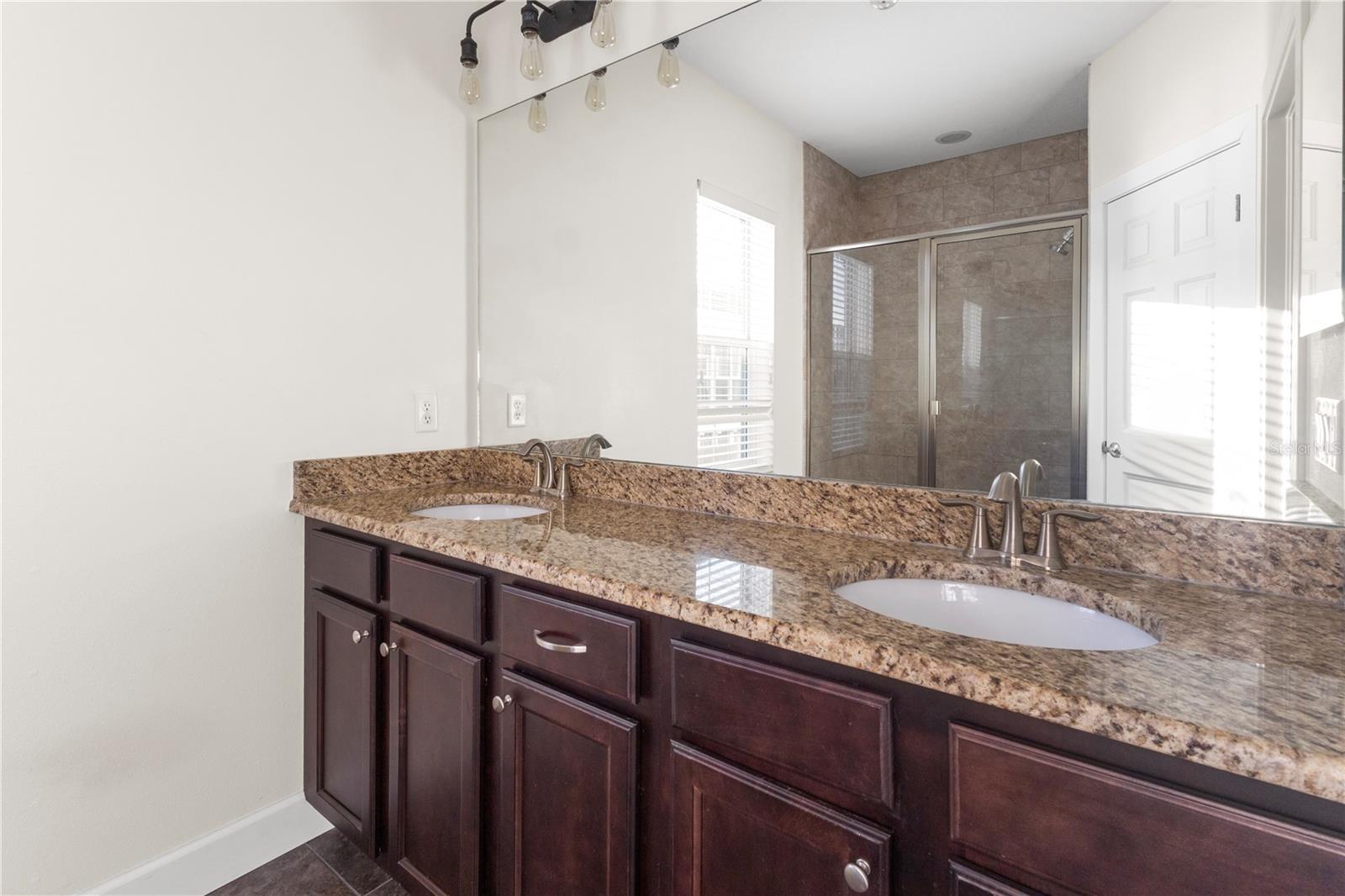 HAYES PARK VILLAGE - Residential Lease