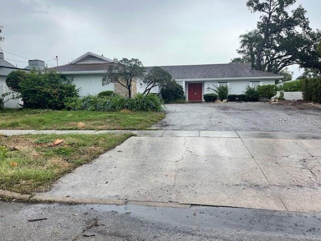 Photo of 18 Ladoga Avenue, Tampa, FL 33606 (MLS # J989746)