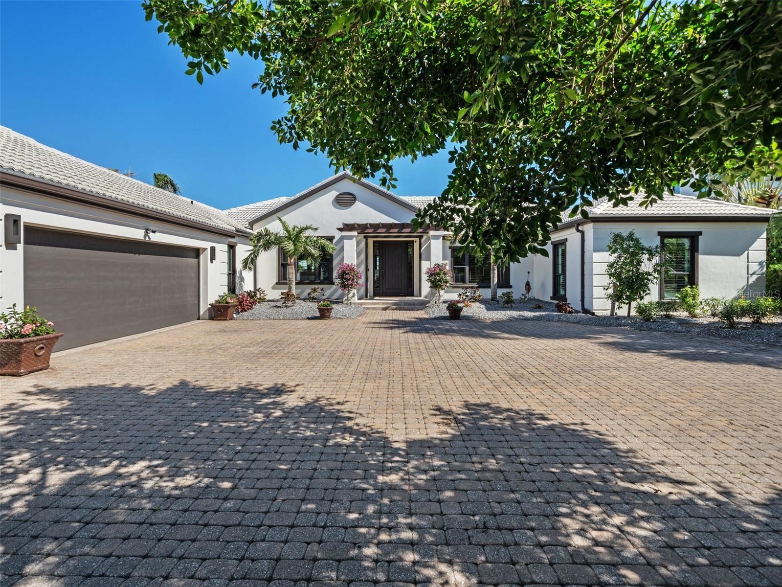 355 W ROYAL FLAMINGO DRIVE