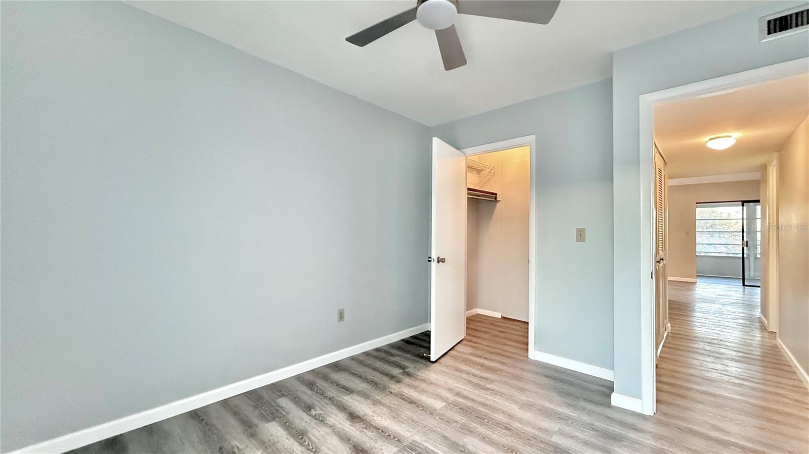 EDGEWATER MANOR - Residential Lease