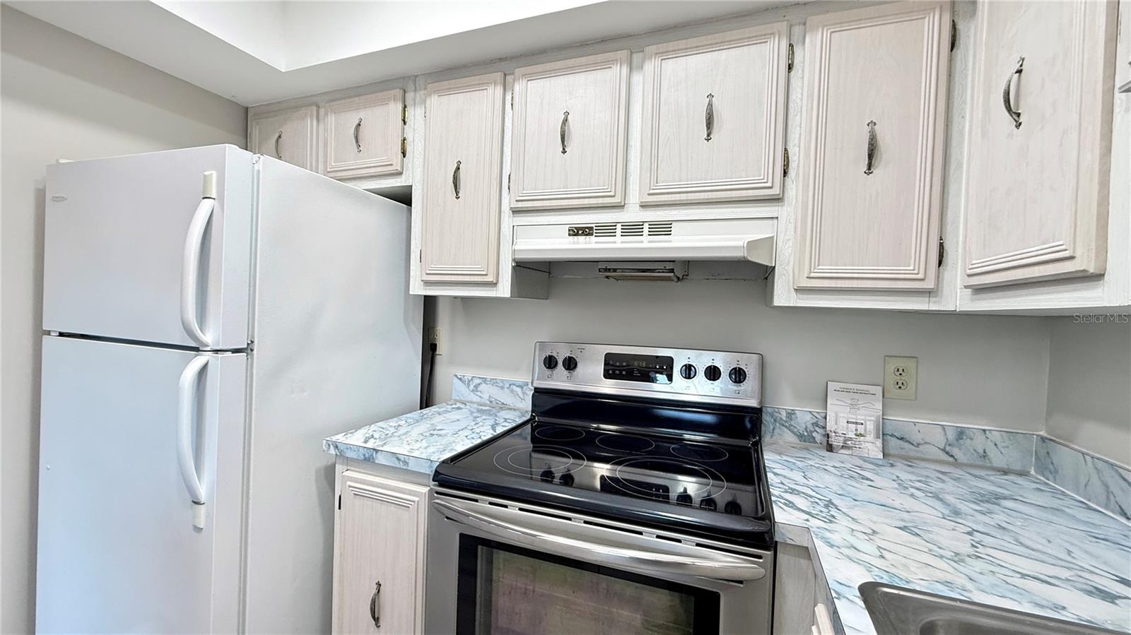 EDGEWATER MANOR - Residential Lease