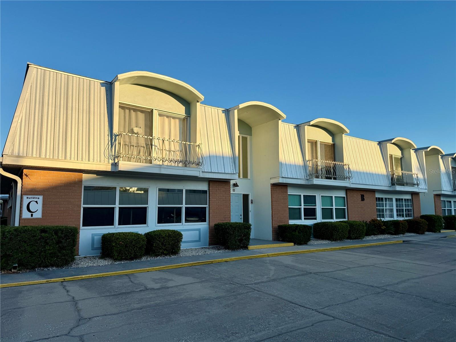 EDGEWATER MANOR - Residential Lease