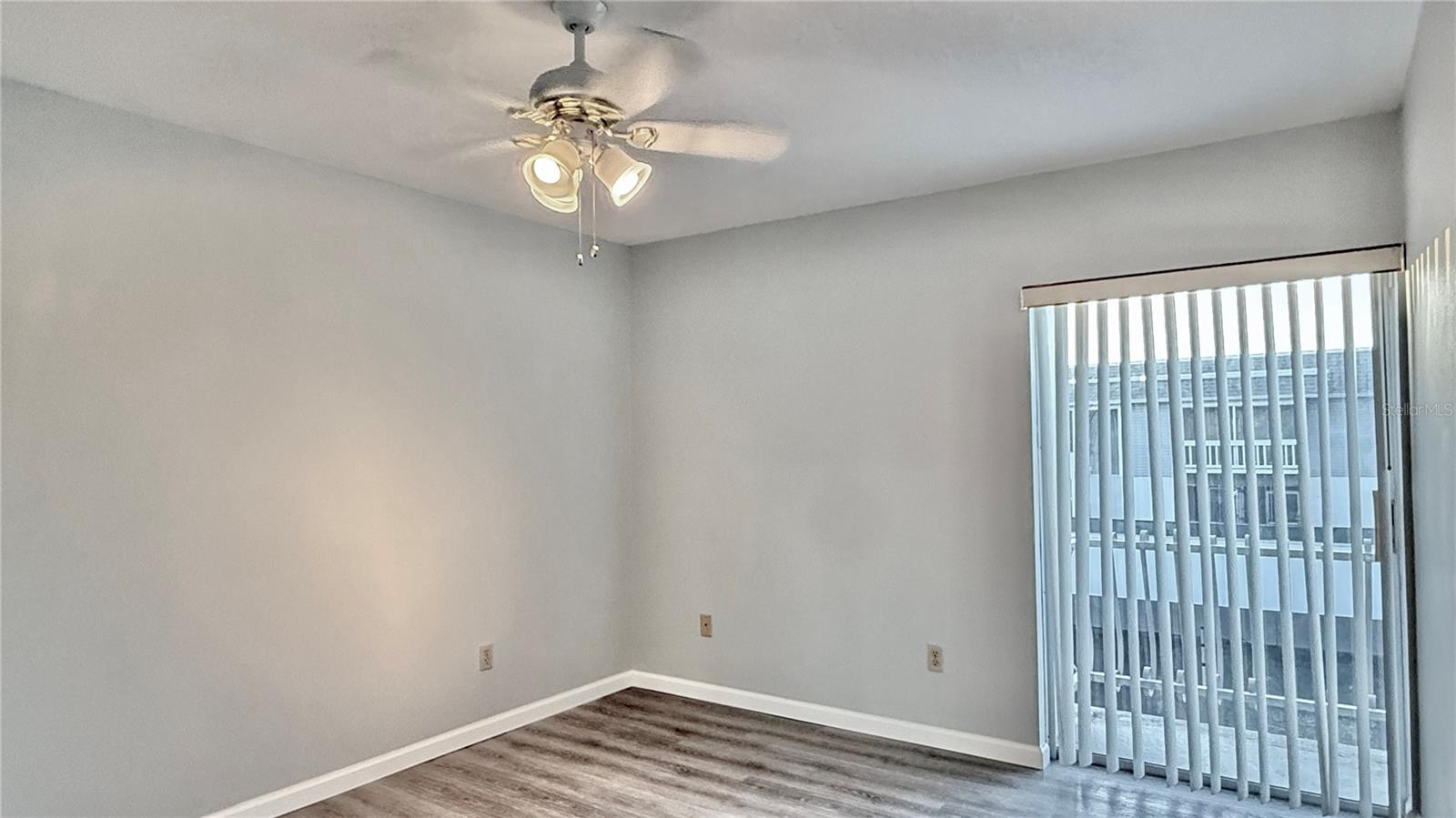 EDGEWATER MANOR - Residential Lease