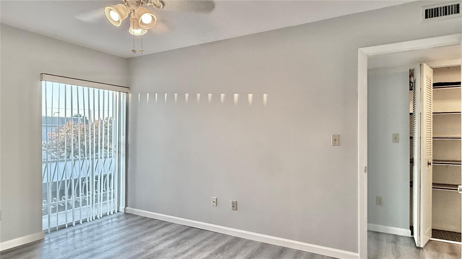 EDGEWATER MANOR - Residential Lease