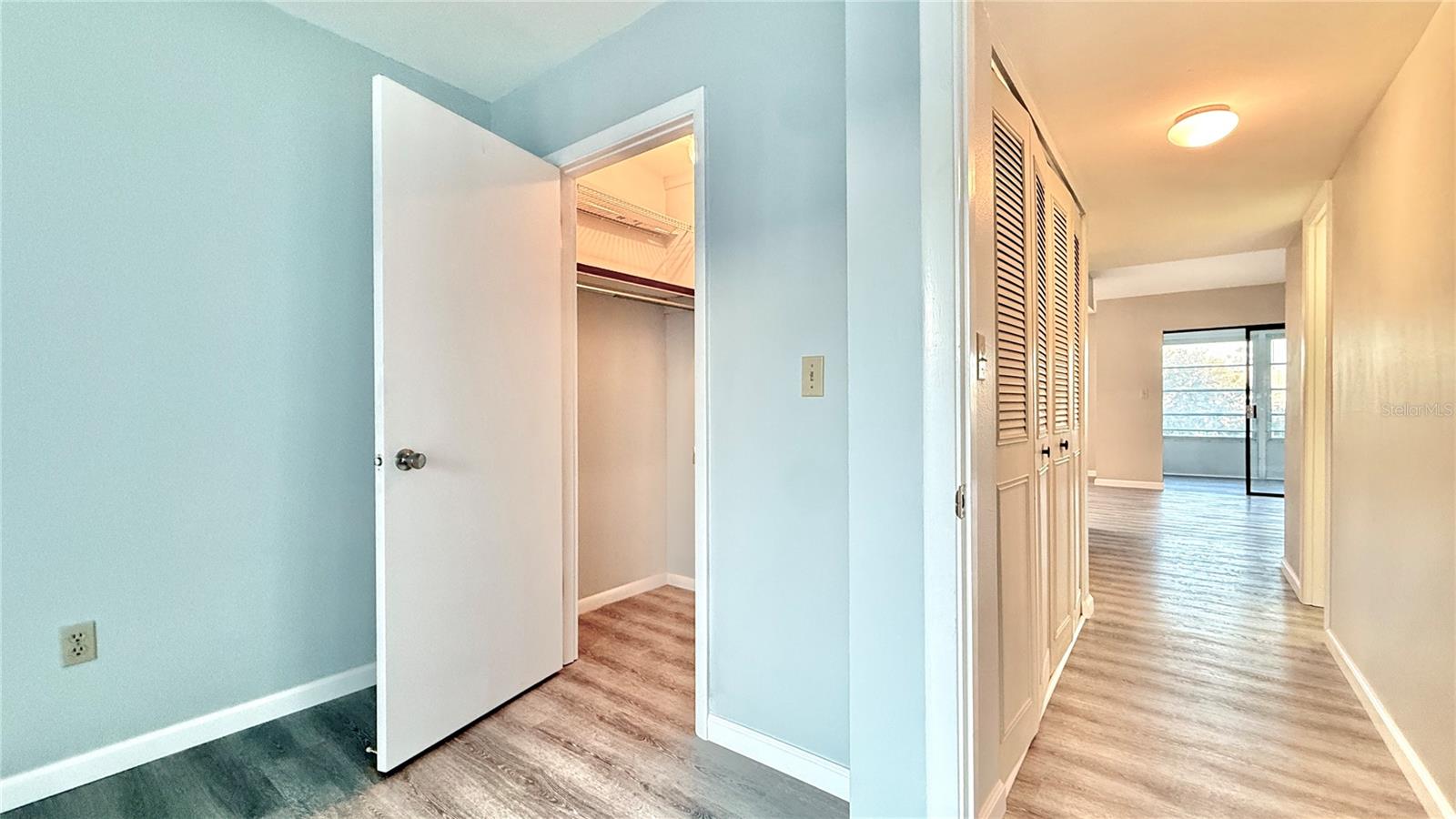 EDGEWATER MANOR - Residential Lease